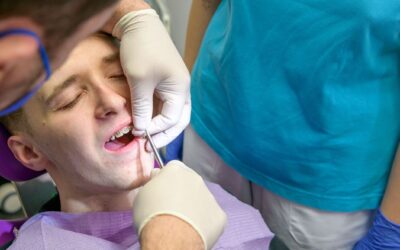 Ortodonzia per adulti: si possono raddrizzare i denti anche dopo i 30 o 40 anni?